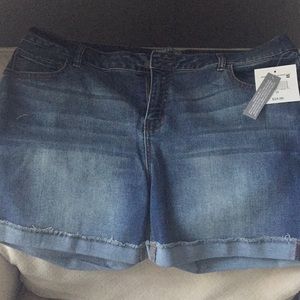 Women’s NWT jean shorts